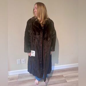 Elegant Vintage Dark Brown Mink Coat